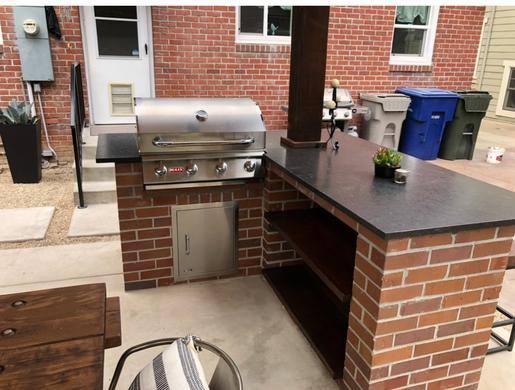 Outdoor Kitchens & Living Spaces