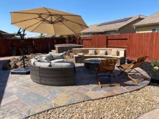 Outdoor Kitchens & Living Spaces