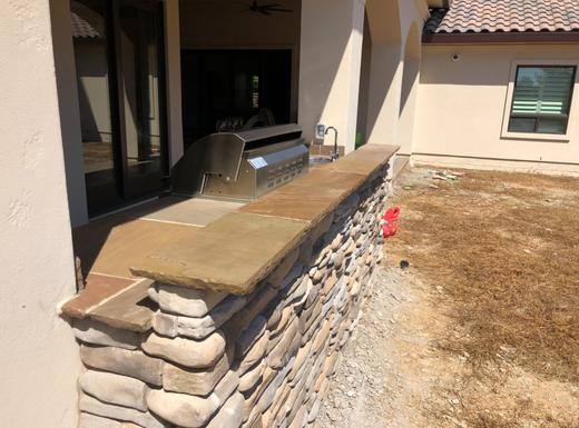 Outdoor Kitchens & Living Spaces