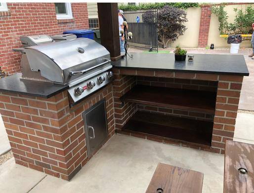 Outdoor Kitchens & Living Spaces