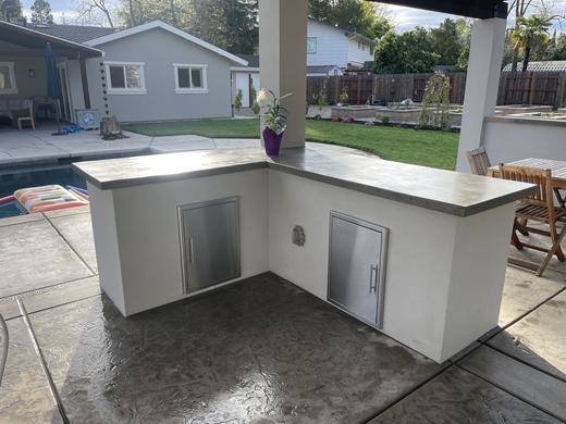 Outdoor Kitchens & Living Spaces