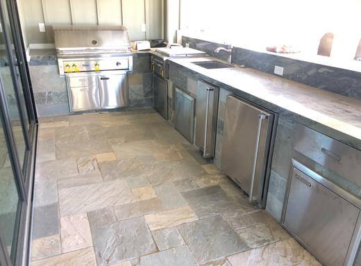 Outdoor Kitchens & Living Spaces