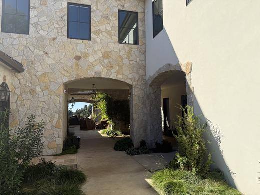 Stonework, Veneer & Walls