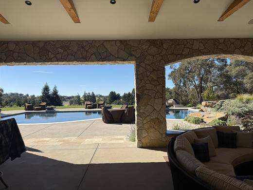 Stonework, Veneer & Walls